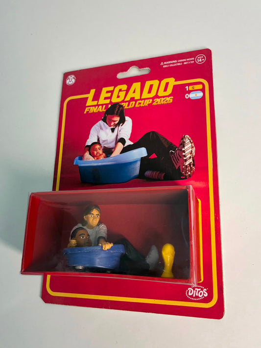 Figura Coleccionable de "LEGADO" (Messi bañando a Lamine Yamal)